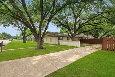 3902 Stillmeadow Drive, Bryan, TX 77802 - Photo 13