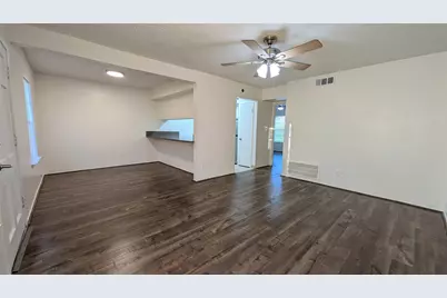 3131 Southwest Freeway #C40, Houston, TX 77098 - Photo 3