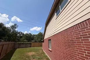 1702 Whispering Forest Dr, Houston, TX 77339 - Photo 25