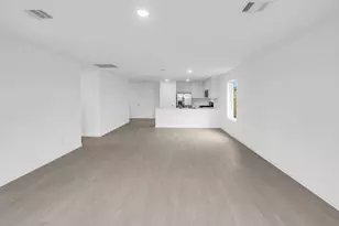 401 Monarch Trl, Huntsville, TX 77340 - Photo 9