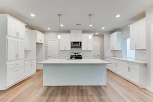 6615 Ezzard Charles Ln, Houston, TX 77091 - Photo 13