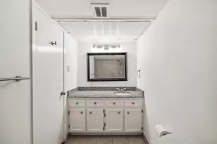 3922 W Alabama St, Houston, TX 77027 - Photo 9