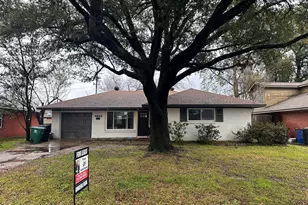 4622 Nina Lee Ln, Houston, TX 77092 - Photo 1
