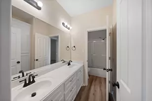 18451 Hills Lake Ct, Montgomery, TX 77316 - Photo 23