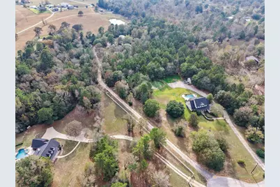 18451 Hills Lake Ct, Montgomery, TX 77316 - Photo 39