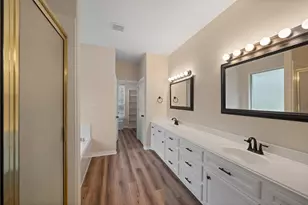 18451 Hills Lake Ct, Montgomery, TX 77316 - Photo 17