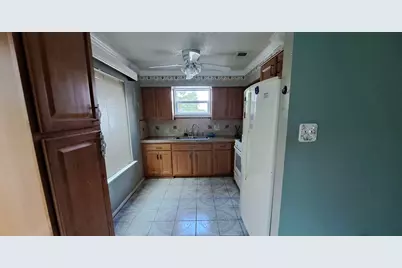 10710 Parkland Woods Dr Drive, Sugar Land, TX 77498 - Photo 3