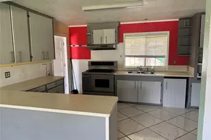 910 San Jacinto Ave, Texas City, TX 77590 - Photo 7