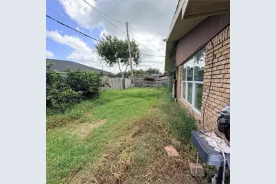 910 San Jacinto Avenue, Texas City, TX 77590 - Photo 27