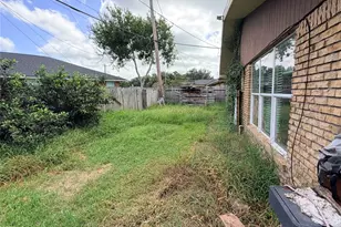 910 San Jacinto Ave, Texas City, TX 77590 - Photo 27