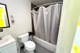 1310 Nance St, Houston, TX 77002 - Photo 3