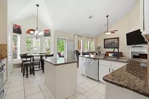 1303 Windleaf Dr, Shoreacres, TX 77571 - Photo 11