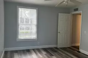 800 Travis St, Columbus, TX 78934 - Photo 13