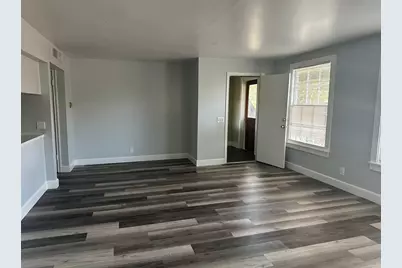 800 Travis Street #RedBud, Columbus, TX 78934 - Photo 3