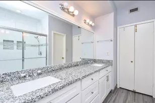 11747 Riverview Dr, Houston, TX 77077 - Photo 33