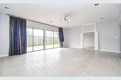 11747 Riverview Dr, Houston, TX 77077 - Photo 9