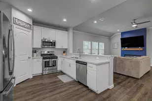 320 Carlos Leal Dr, Dayton, TX 77535 - Photo 11