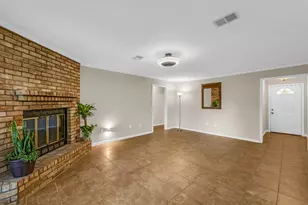 1728 Dolphin Dr, Seabrook, TX 77586 - Photo 3