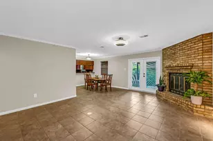 1728 Dolphin Dr, Seabrook, TX 77586 - Photo 5