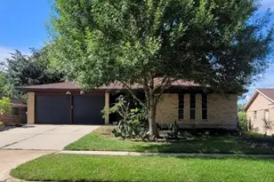1728 Dolphin Dr, Seabrook, TX 77586 - Photo 1