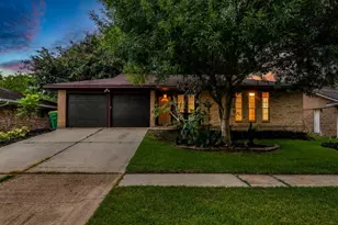 1728 Dolphin Dr, Seabrook, TX 77586 - Photo 1