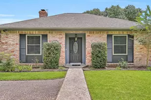 705 Quaker Dr, Friendswood, TX 77546 - Photo 3