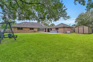 705 Quaker Dr, Friendswood, TX 77546 - Photo 27
