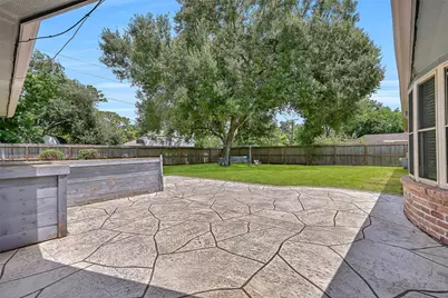 705 Quaker Drive, Friendswood, TX 77546 - Photo 25