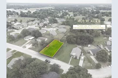 401 W Kleb Street, Caldwell, TX 77836 - Photo 1