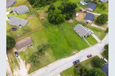 401 W Kleb Street, Caldwell, TX 77836 - Photo 11