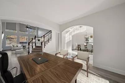 39 W Prairie Dawn Circle, The Woodlands, TX 77385 - Photo 5