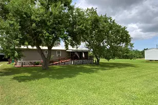 160 Tupelo S, Palacios, TX 77465 - Photo 3