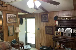 160 Tupelo S, Palacios, TX 77465 - Photo 9