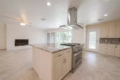 3019 Stoney Brook Drive, Houston, TX 77063 - Photo 17