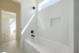 208 A 31st St, Houston, TX 77018 - Photo 25