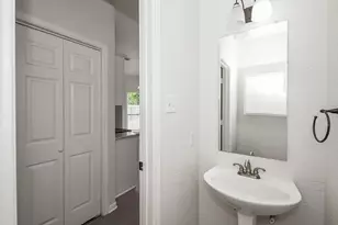 101 Cacao St, Lake Jackson, TX 77566 - Photo 9