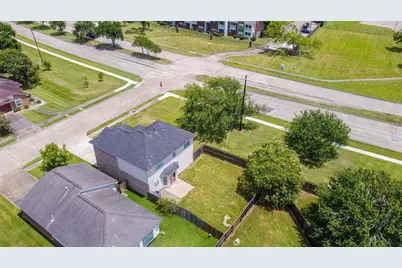101 Cacao Street, Lake Jackson, TX 77566 - Photo 19