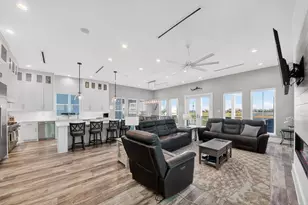 3815 Seabreeze Ln, Galveston, TX 77554 - Photo 23