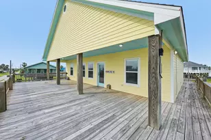 940 Gregory Ln, Crystal Beach, TN 77650 - Photo 23