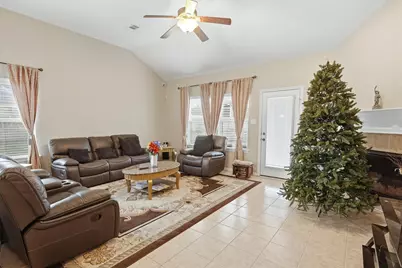 2704 Baywater Creek Lane, Pearland, TX 77089 - Photo 9