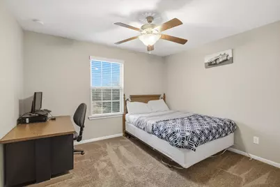 2704 Baywater Creek Lane, Pearland, TX 77089 - Photo 17