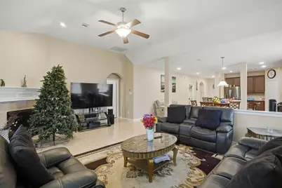 2704 Baywater Creek Lane, Pearland, TX 77089 - Photo 11