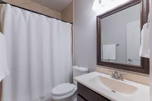 198 Hearthshire Cir, The Woodlands, TX 77354 - Photo 41