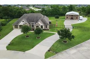 6202 Cir Back Rd, Baytown, TX 77523 - Photo 1