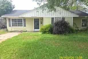 2114 7th St, Port Neches, TX 77651 - Photo 13