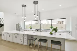 3720 Ella Blvd, Houston, TX 77018 - Photo 9