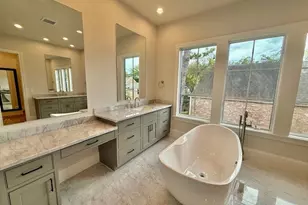 10 S Briar Hollow Ln, Houston, TX 77027 - Photo 7