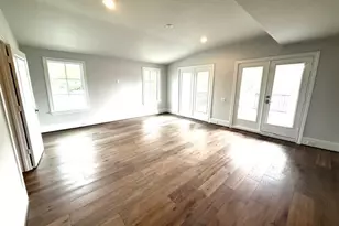 10 S Briar Hollow Ln, Houston, TX 77027 - Photo 9