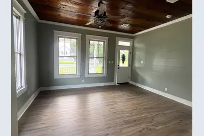 106 N Scott Street, Fayetteville, TX 78940 - Photo 5