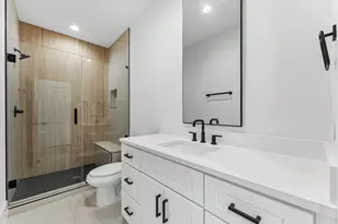 711 Lester St, Houston, TX 77007 - Photo 27